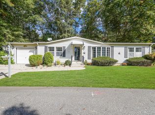 1407 Middle Rd UNIT 12, Calverton, NY 11933