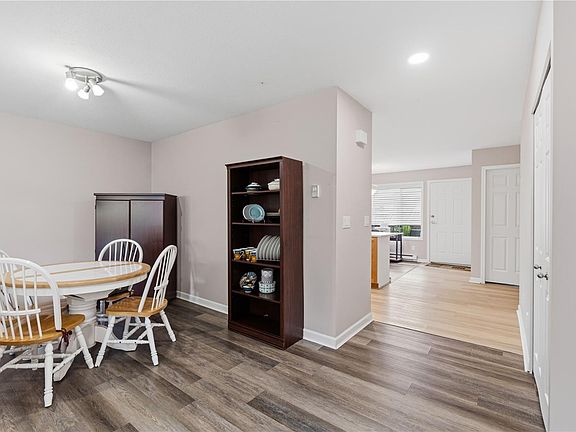 4th image of 454 Morison Ave #38