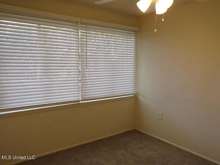 1043 Poplar Blvd #C2 — Photo 12