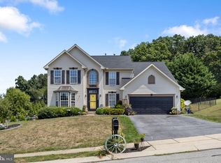 235 Lakeview Dr, Spring Grove, PA 17362