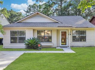 11 Quail Hollow Ct W, Savannah, GA 31419