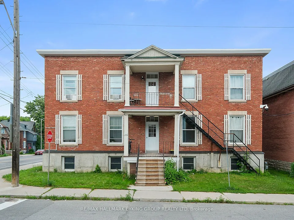 135 Concord St S #3