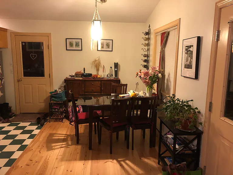 126 Elm St — Photo 4