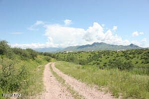 2nd image of 729 Avenida Beatriz #38-RIO