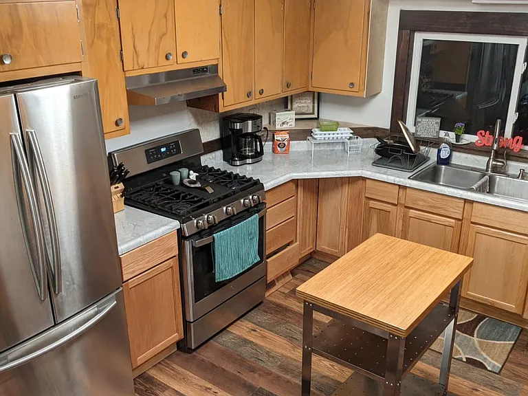 2144 S Country Club Rd — Photo 2