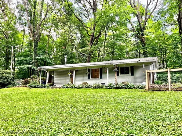 9435 Coit Rd, Mantua, OH 44255