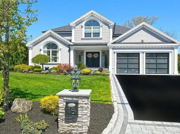 15 Washington Avenue, Smithtown, NY 11787