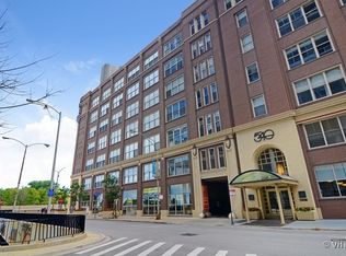 540 N Lake Shore Dr APT 501, Chicago, IL