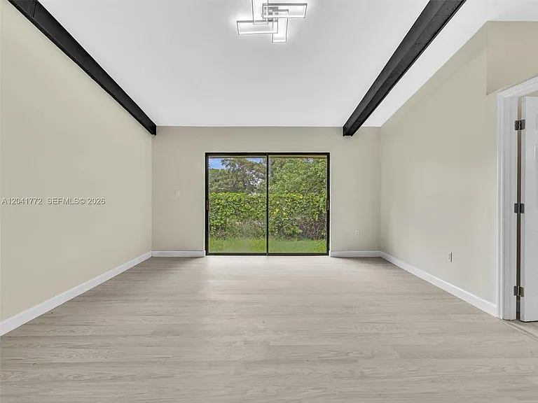 8813 Paradise Ct — Photo 23
