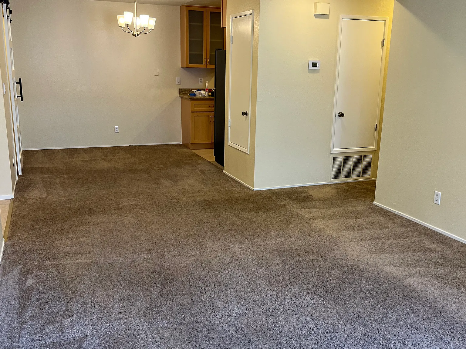 2 bed, 1080 sqft, $2,490 — Photo 3