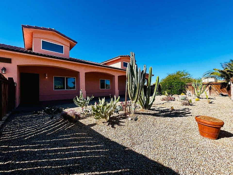 1st image of 60725 Sunny Sands Dr