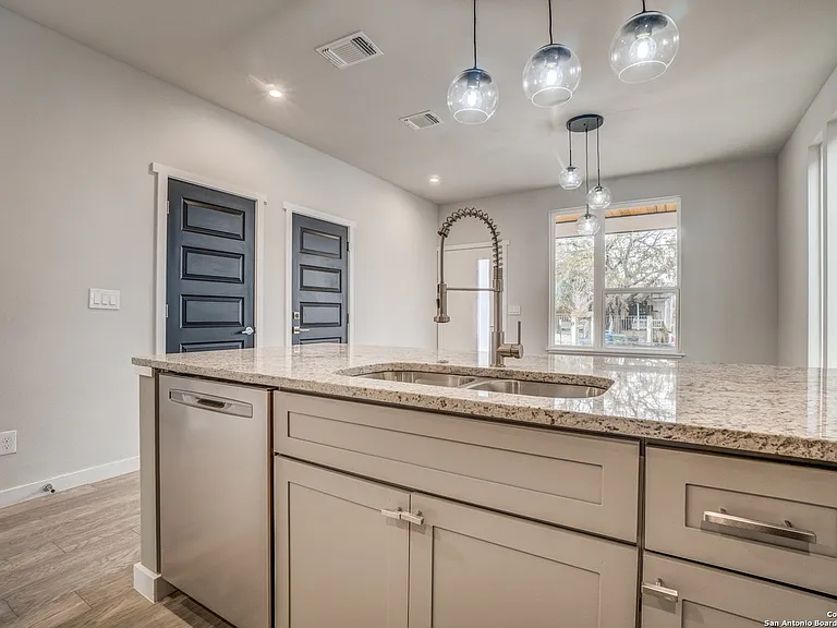 319 Piedmont Ave — Photo 11