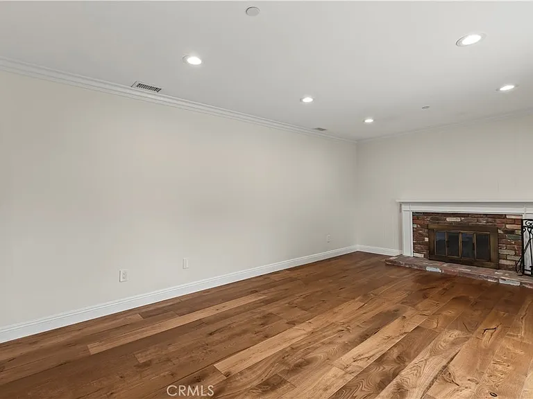 1096 Canyon View Dr — Photo 24