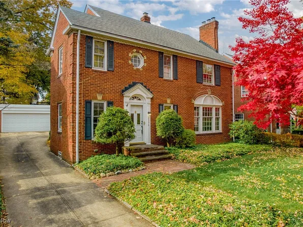 2556 Ashurst Rd, University Heights, OH 44118