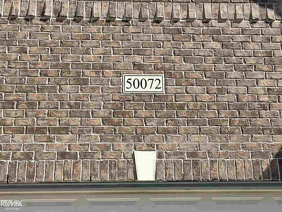3rd image of 50072 Oakbrooke Dr