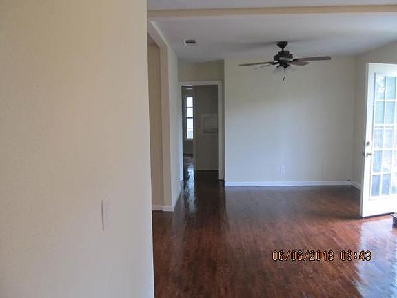 3rd image of 1419 Tremont St