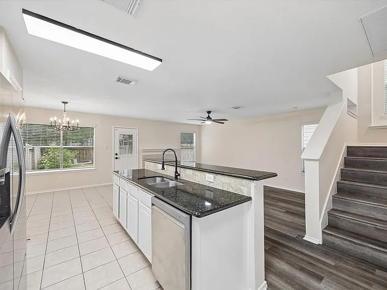 7 Wineberry Pl — Photo 10