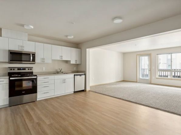 8102 Evergreen Way #D411