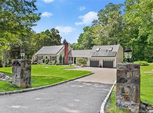 11 Peaceable Ridge Rd, Ridgefield, CT 06877