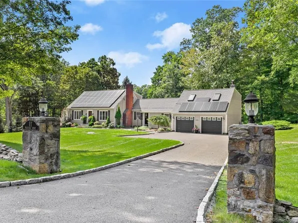 11 Peaceable Ridge Road, Ridgefield, CT 06877
