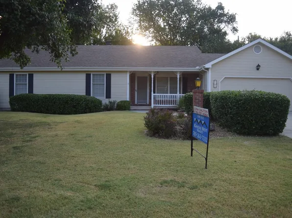 1607 N Cedar St, Abilene, KS 67410