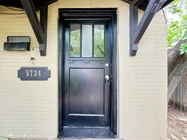 5734 Worth St — Photo 2