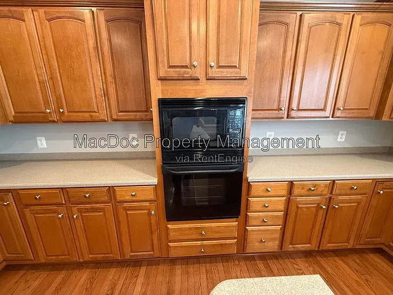 1404 Graham Dr — Photo 29