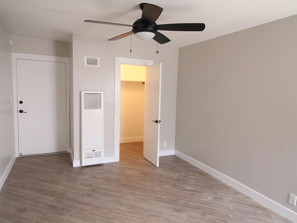 2nd image of 1831 Tamarind Ave APT 6A