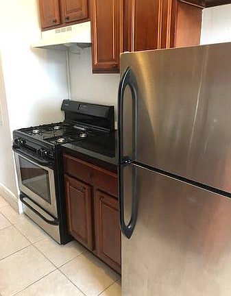 5th image of 4415 43rd Ave APT B6