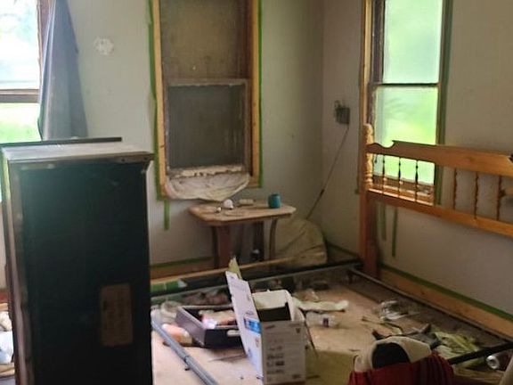 2nd image of 202 E Alabama Ave