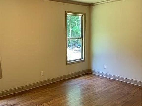 5th image of 2711 Majestic Cir