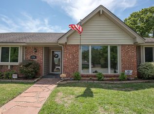 1714 Autumn Ln, Arlington, TX 76012