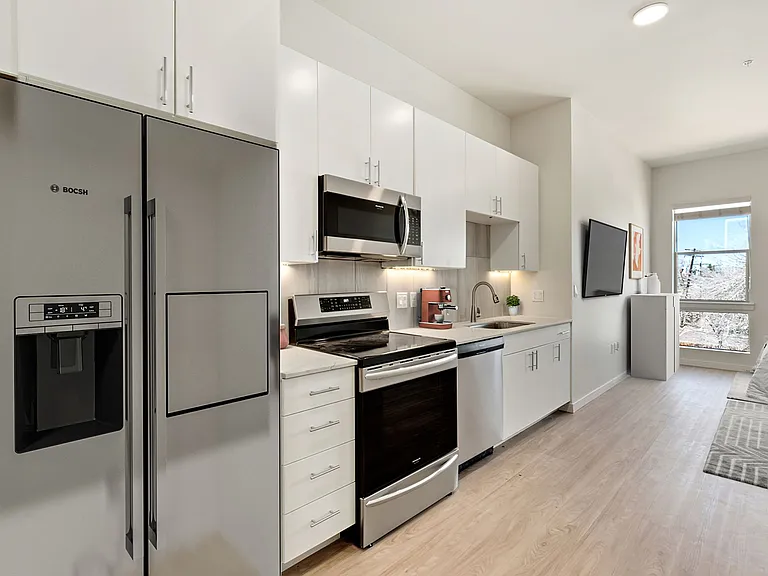 Axis West Flats — Photo 17