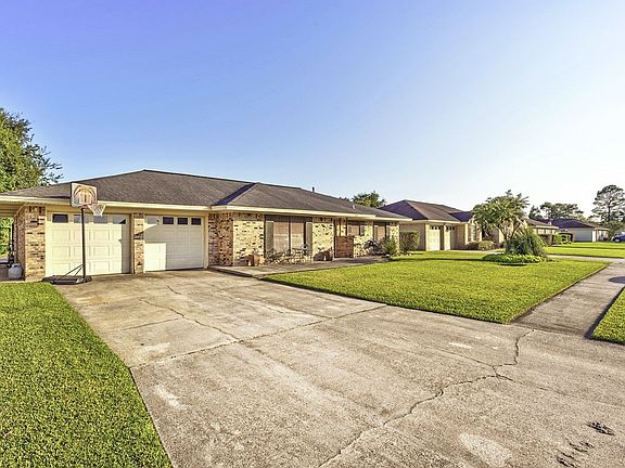 3rd image of 3163 Fellswood Ln