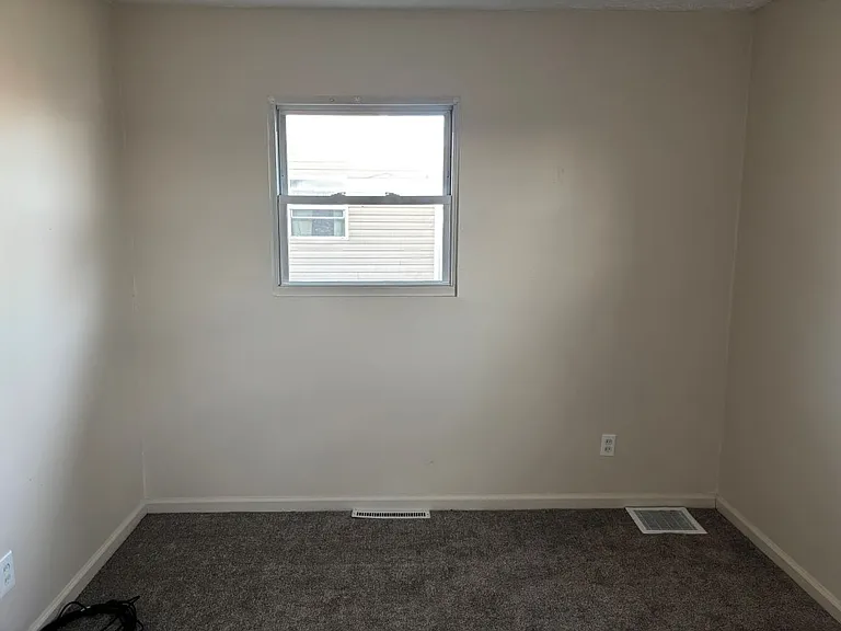 1820 Midway Ave NE — Photo 20