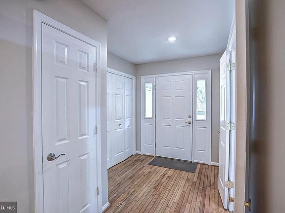 3rd image of 12507 N Lake Ct