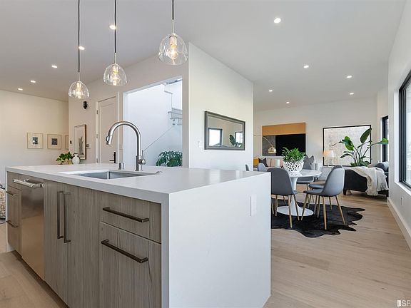 5th image of 662 De Haro St