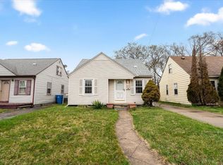 26160 Hanover St, Dearborn Heights, MI 48125
