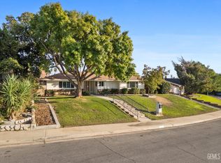 3807 Crescent Dr, Bakersfield, CA 93306