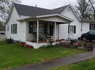223 Hickory St, Galatia, IL 62935