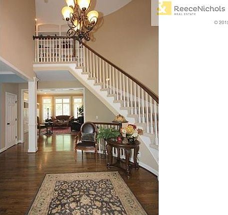 3rd image of 2136 Oak Crest Dr