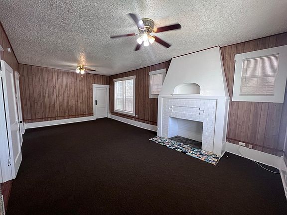4th image of 830 W Russell Pl