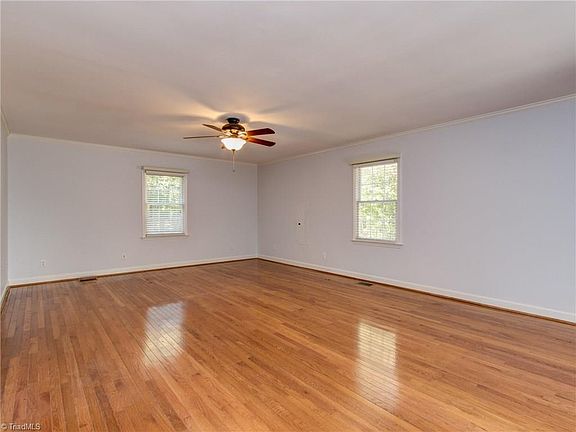 4th image of 125 Bethany Woods Dr
