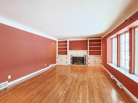 5th image of 105 Red Bird Ln