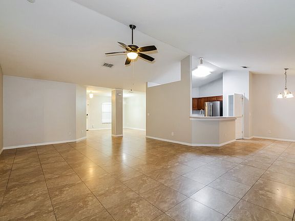 5th image of 708 Haven Oak Ct