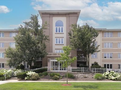 440 E Montrose Ave APT 106, Wood Dale, IL, 60191