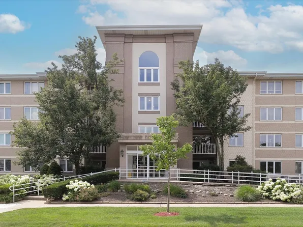 440 E Montrose Ave APT 106, Wood Dale, IL 60191