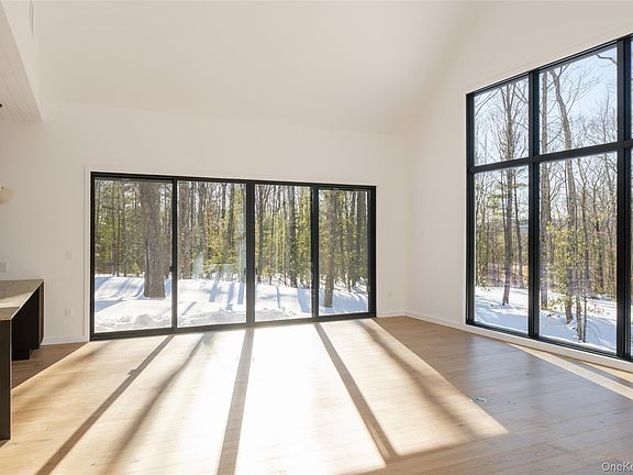 3rd image of 48 Pine Grove Road
