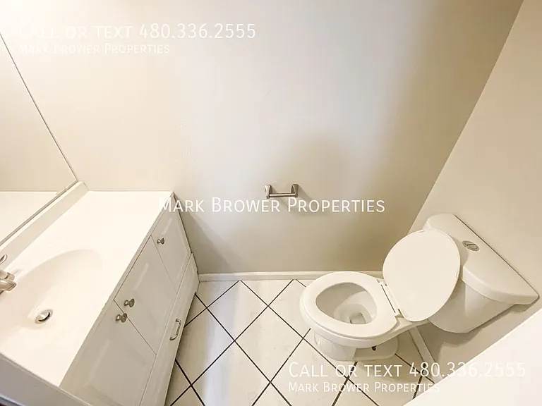 1519 E Laguna Dr — Photo 16