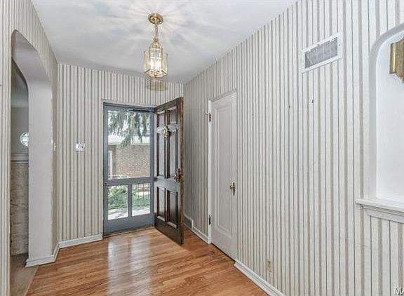 2nd image of 169 Cornelia Ave